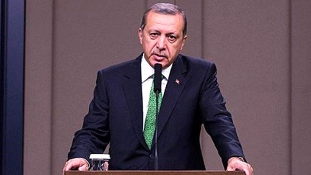 Bana Laf Söyleyenler Önce Bir Aynaya Baksın