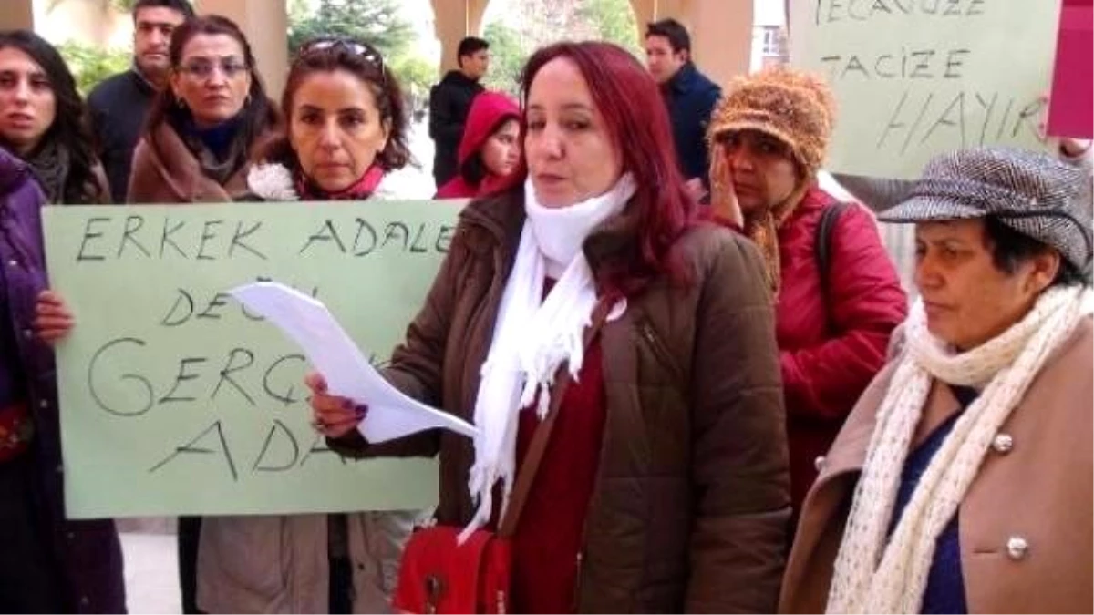 Bergama\'da Liseli Kıza Tecavüz Davası Ertelendi