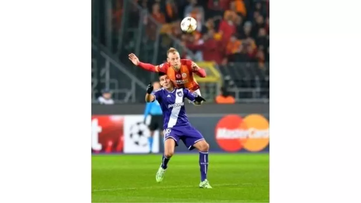 Anderlecht, Galatasaray Karşısında İlk Yarıyı 1-0 Önde Tamamladı