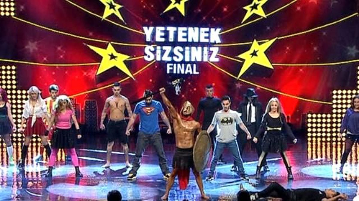 İzmir Flashmob\'un Final Performansı
