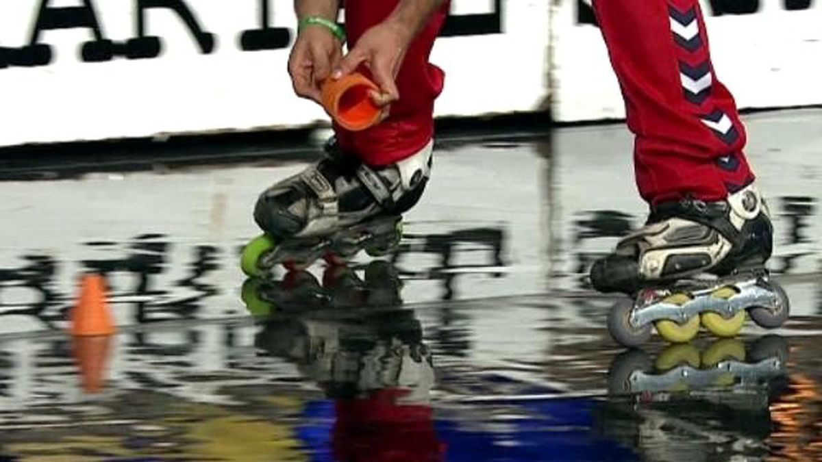 Kartal Skaters\'ın Akrobatik Paten Performansı