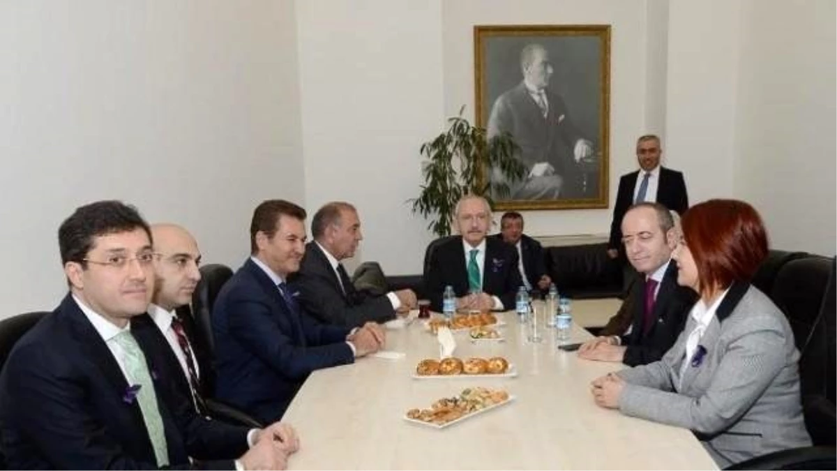 Kılıçdaroğlu, Başkanlarla Yerel Yönetimleri Konuştu