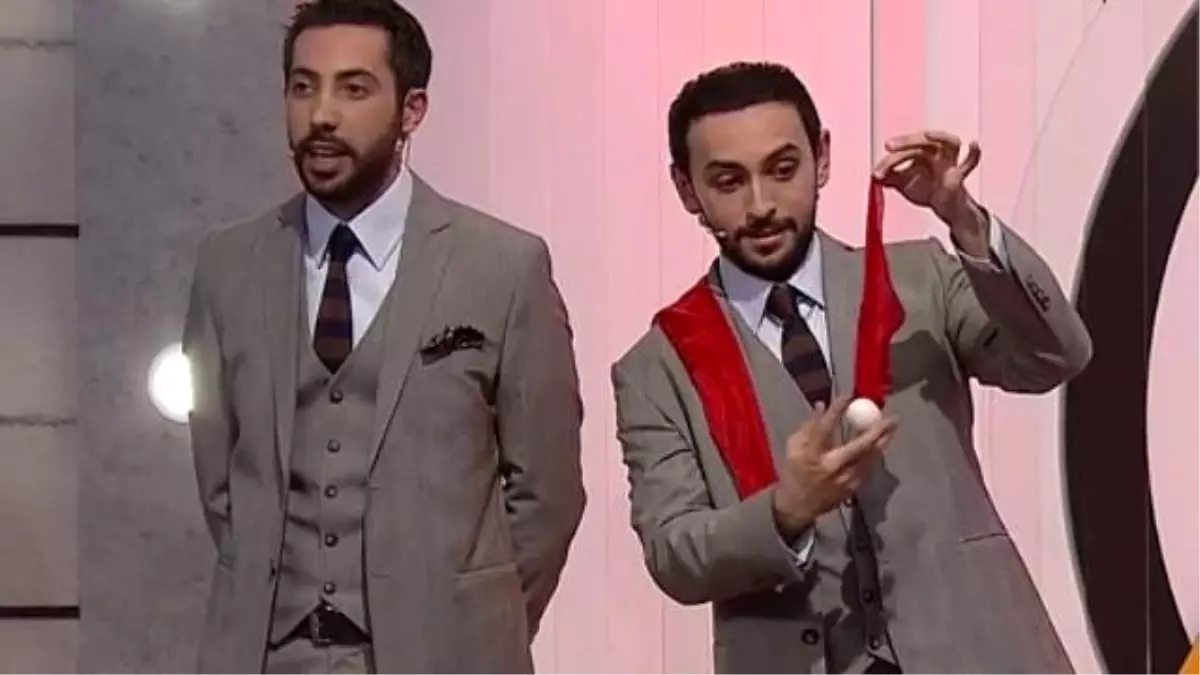 Kıvanç ve Burak 3 Adam\'ı Ters Köşeye Yatırdı