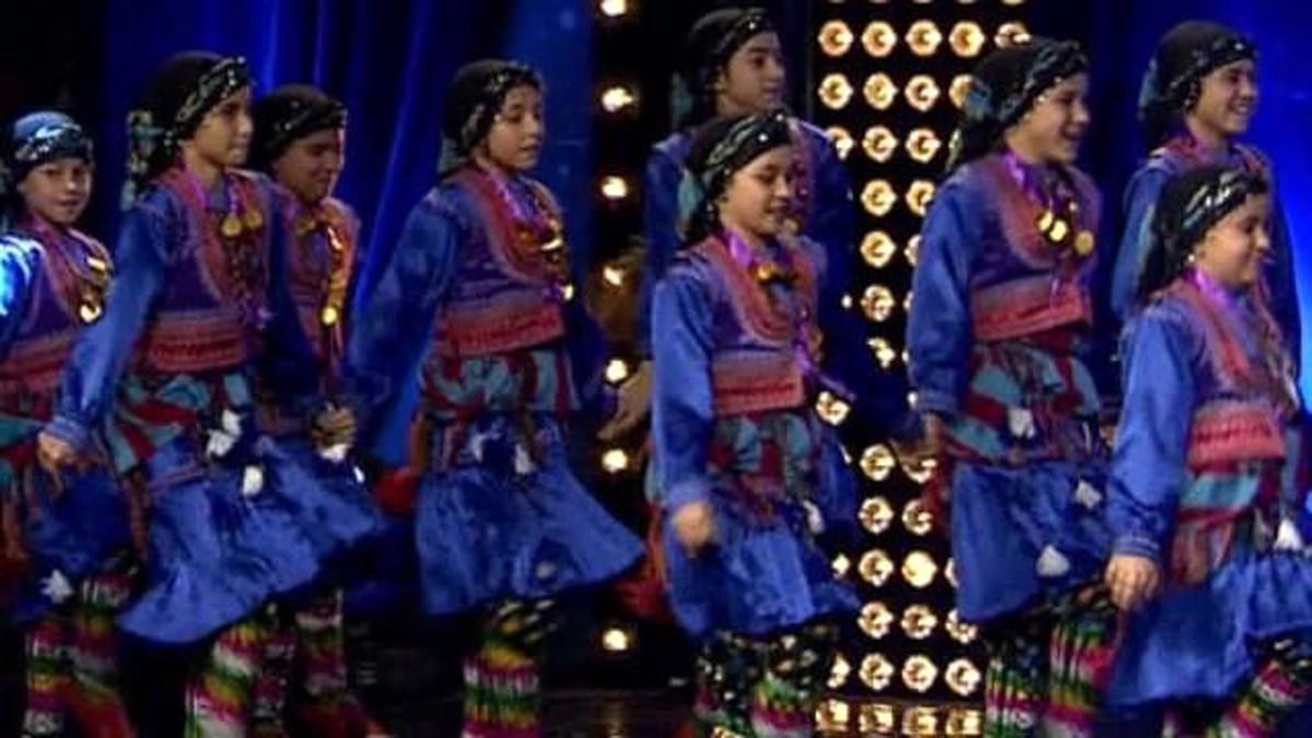 Kuzeyin Uşakları\'nın Dans Gösterisi