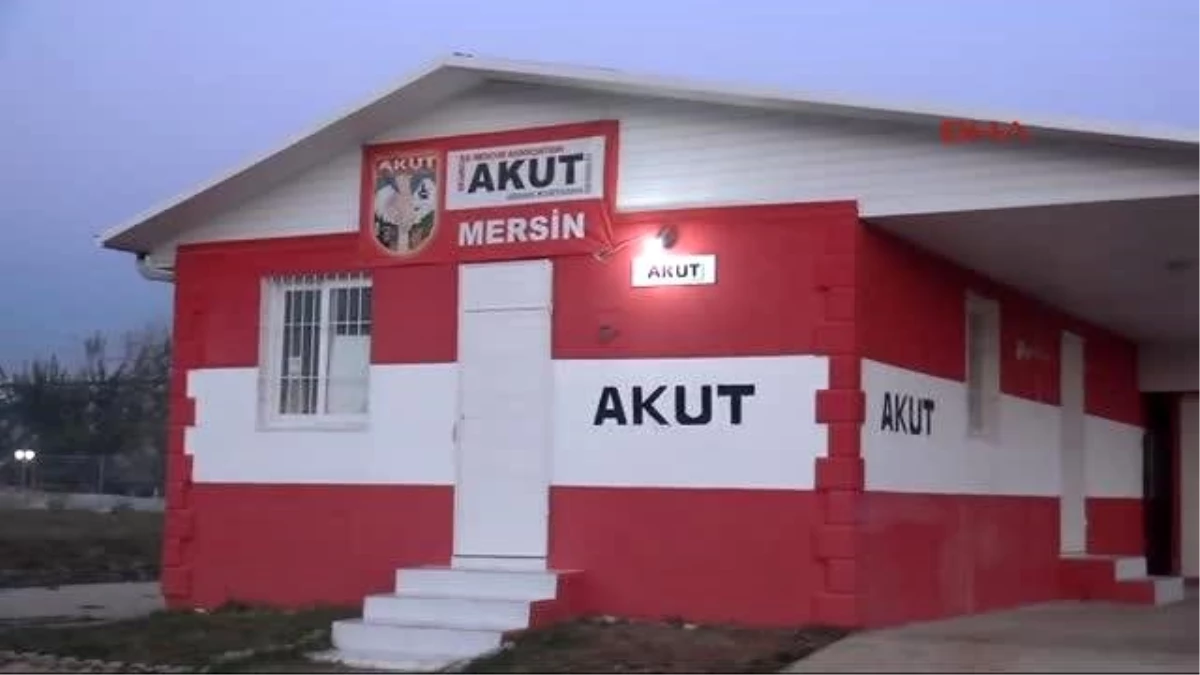 Mersin\'de Akut\'un Binasına Girip, Malzemelerini Çaldılar