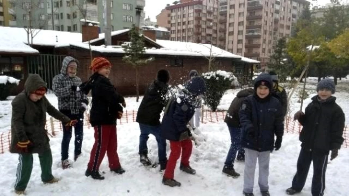 Öğrenciler Kar Tatilini Fırsata Çevirdi