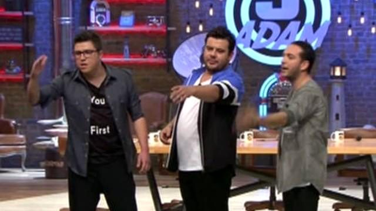Oğuzhan Kendisine Açılan Pankarta İsyan Etti