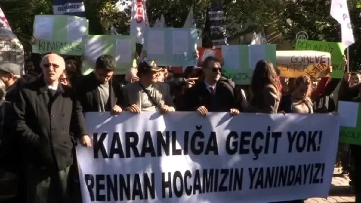 Pekünlü Hakkındaki Hapis Kararını Protesto Ettiler