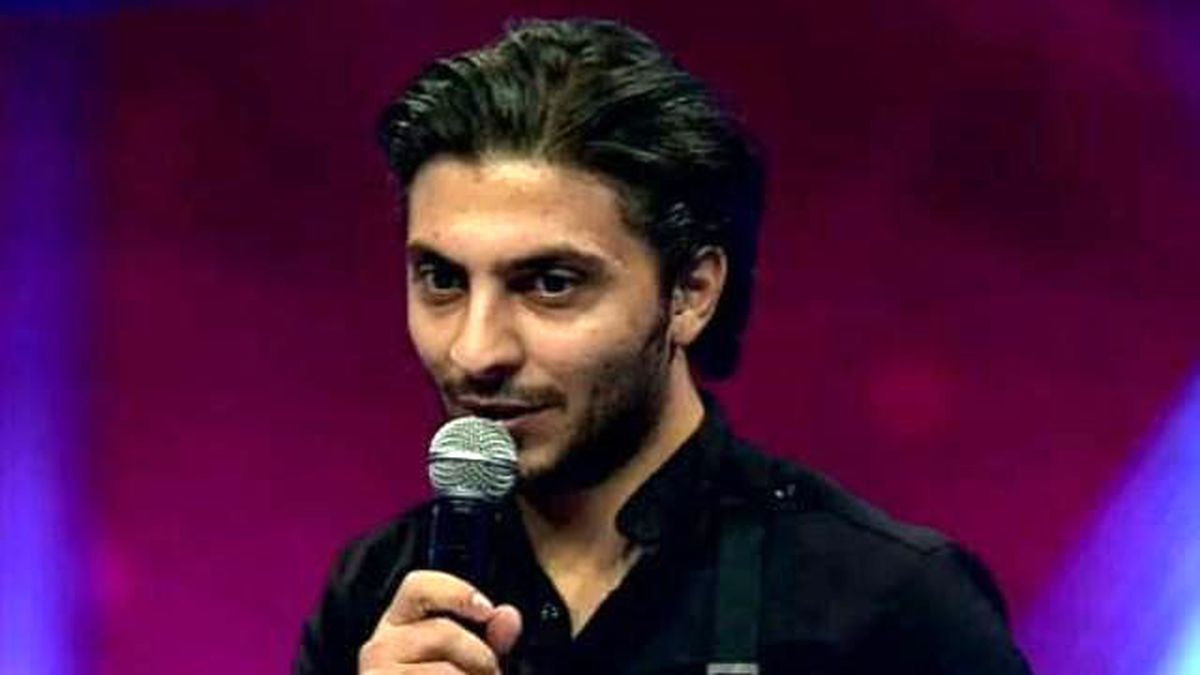 Resul Sofiyev\'den Dans Performansı