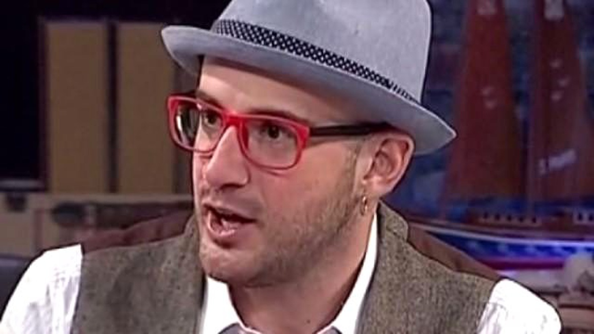 Rıfat\'ın Kız Arkadaşı Adeta Kriz Oldu!