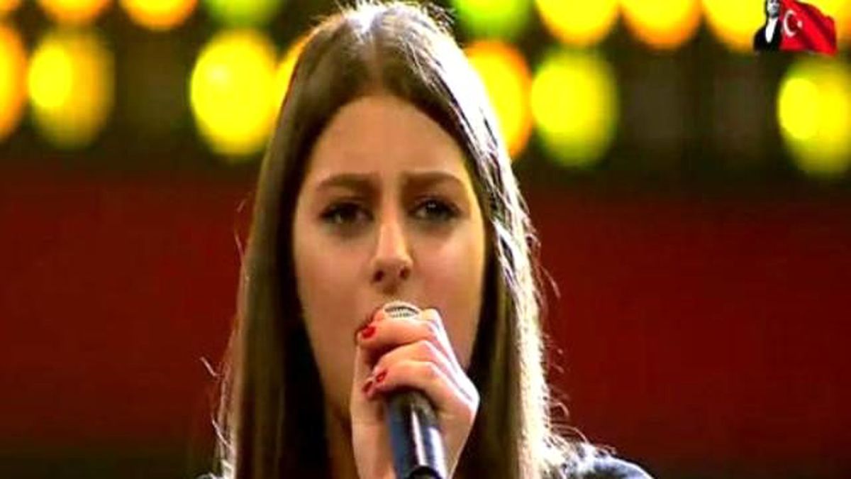 Sevgi Fırat\'tan Bir Etkileyici Performans Daha