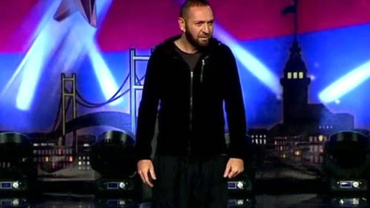 Uğur Doğan\'dan Stand Up Gösterisi
