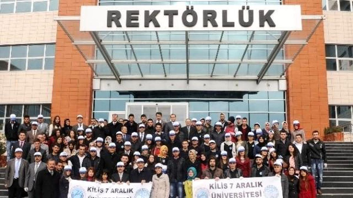 Üniversitenin Temizlik Gönüllüleri