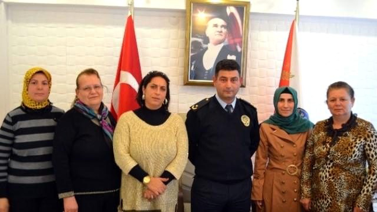 AK Parti\'li Kadınlardan, Emniyet Müdürü Bilen\'e Ziyaret
