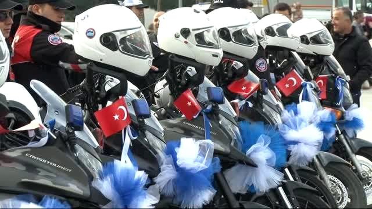 Bağcılar\'da Motosikletli Polis Timi Görevde