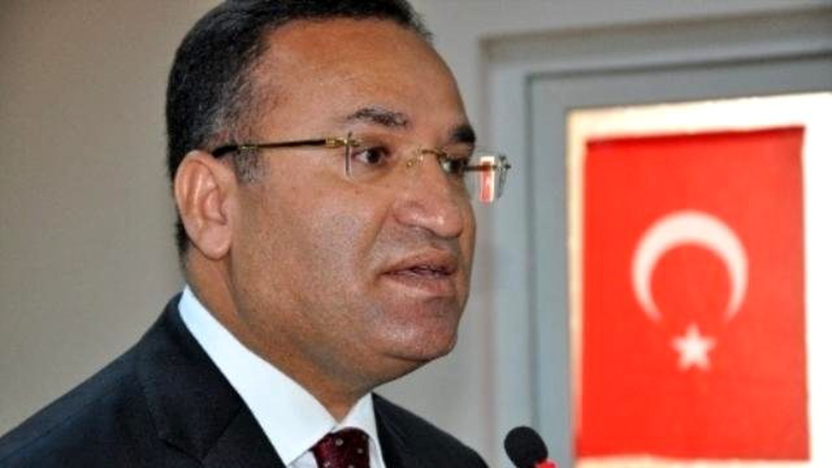 Adalet Bakanı Bozdağ\'dan Hakim ve Savcı Adaylarına Atama Müjdesi
