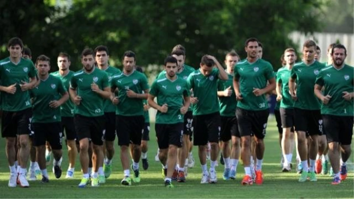 Bursaspor, Başakşehir Deplasmanında 3 Puan Hedefliyor