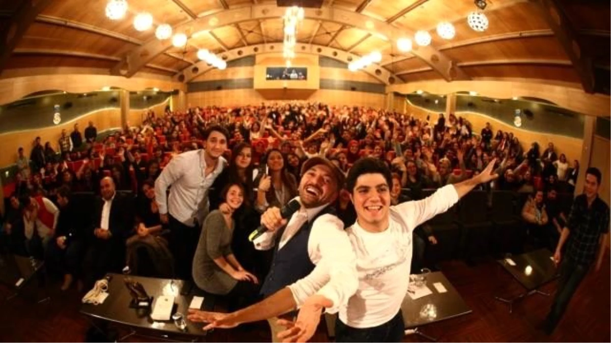 Ceyhun Yılmaz, Üsküdar Üniversitesi\'nde Öğrencilerle Buluştu