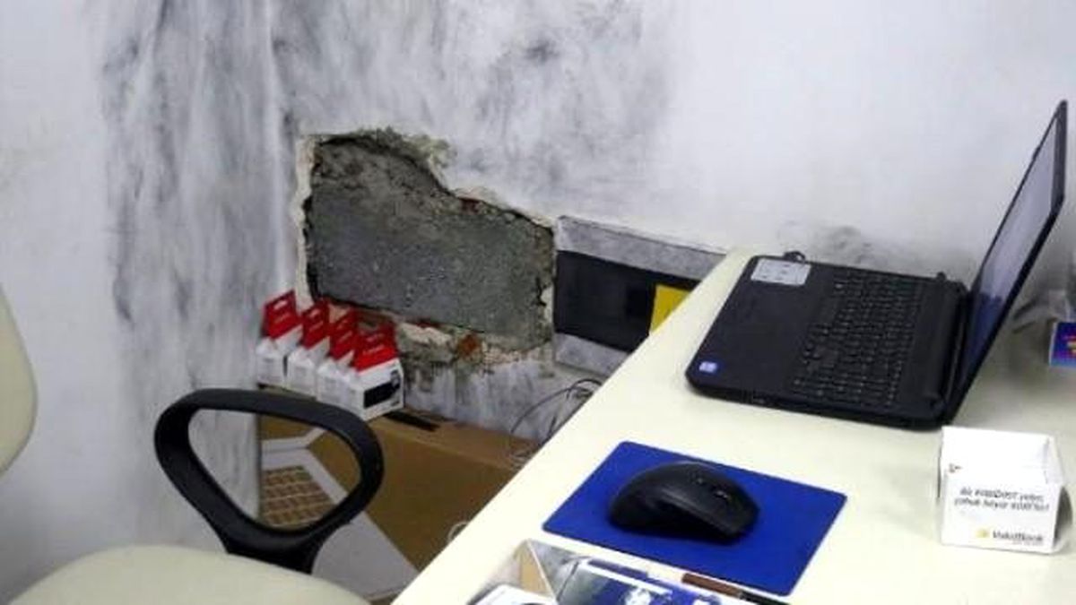 Duvarı Delip, 12 Dizüstü Bilgisayarı Çaldı