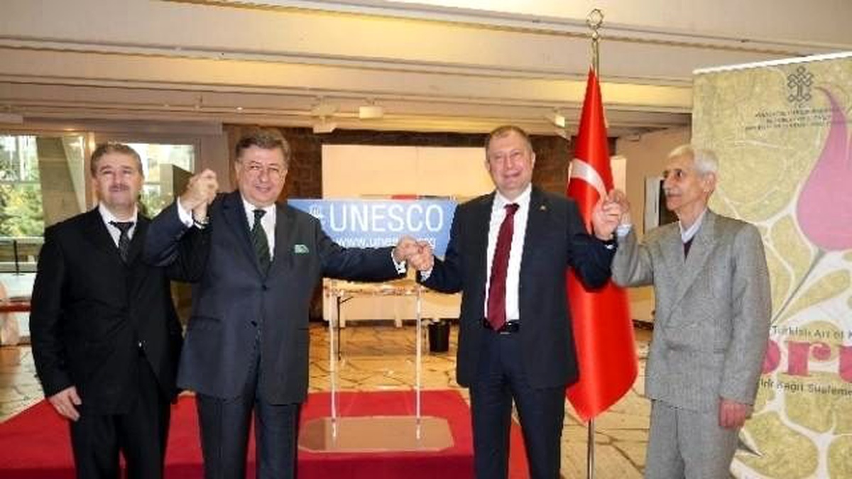 Ebru Sanatı Unesco\'nun Somut Olmayan Kültür Mirası Listesinde