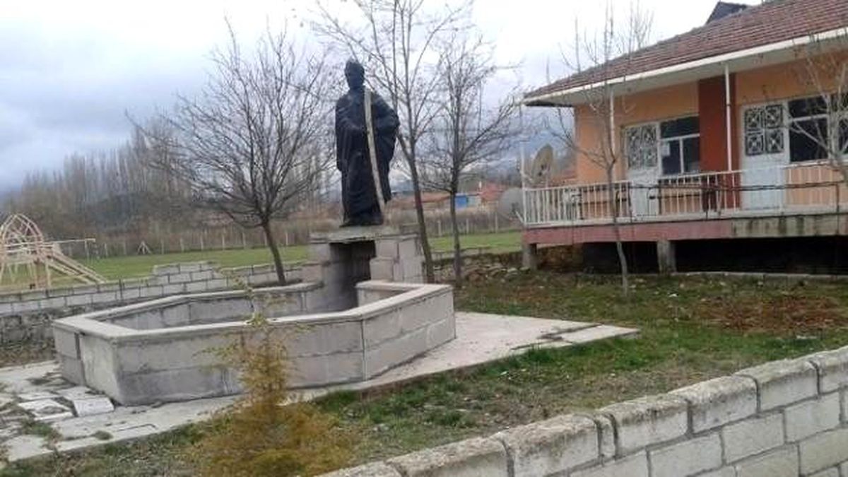 Frigya Kralı Midas Almış Eline Sopayı