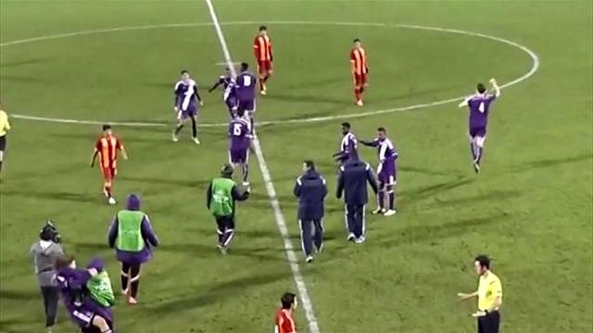 Galatasaray\'a Ceza Yolda! Gençlerin Maçında Olay Çıktı