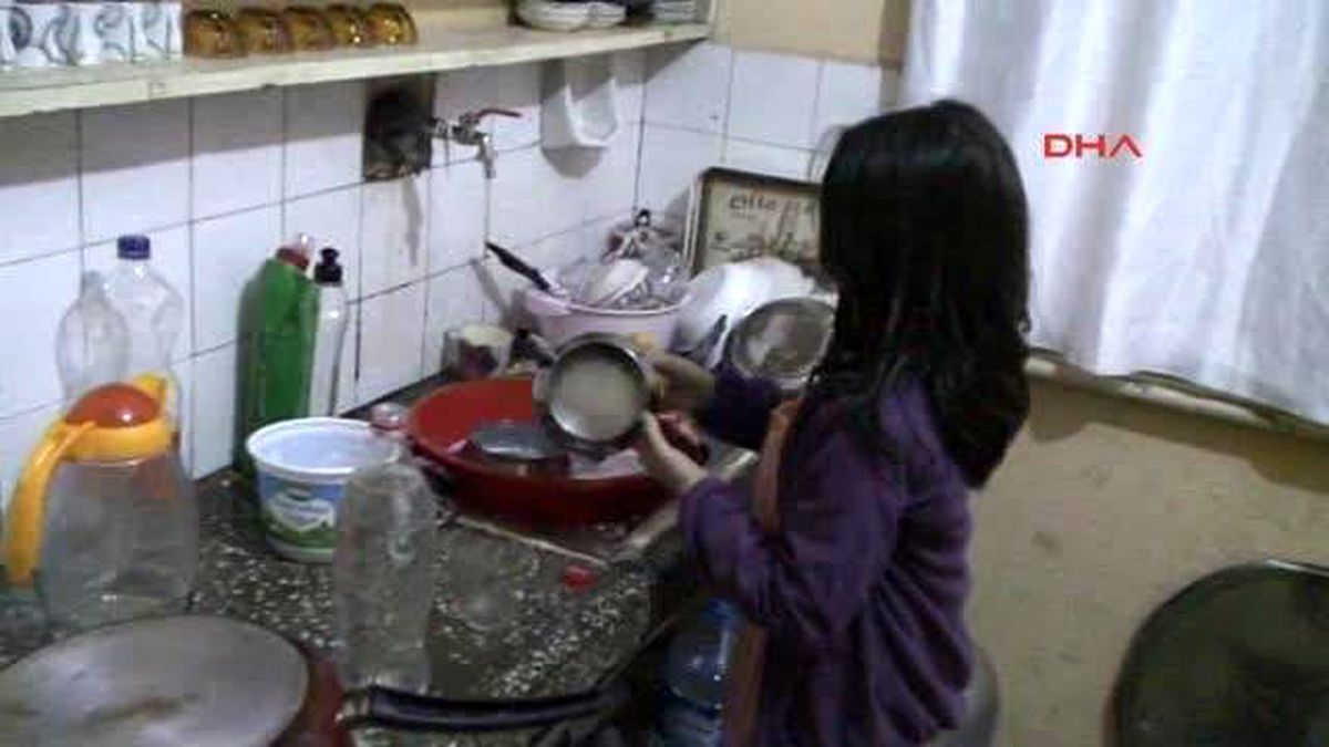 Gebze Suriyeli Ailenin Her İşini 9 Yaşındaki Bisen Görüyor