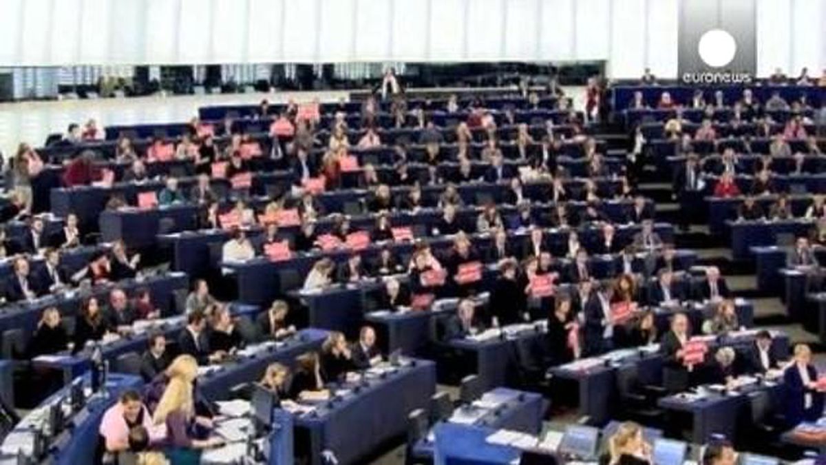Juncker Hakkındaki Gensoru Önergesi Reddedildi