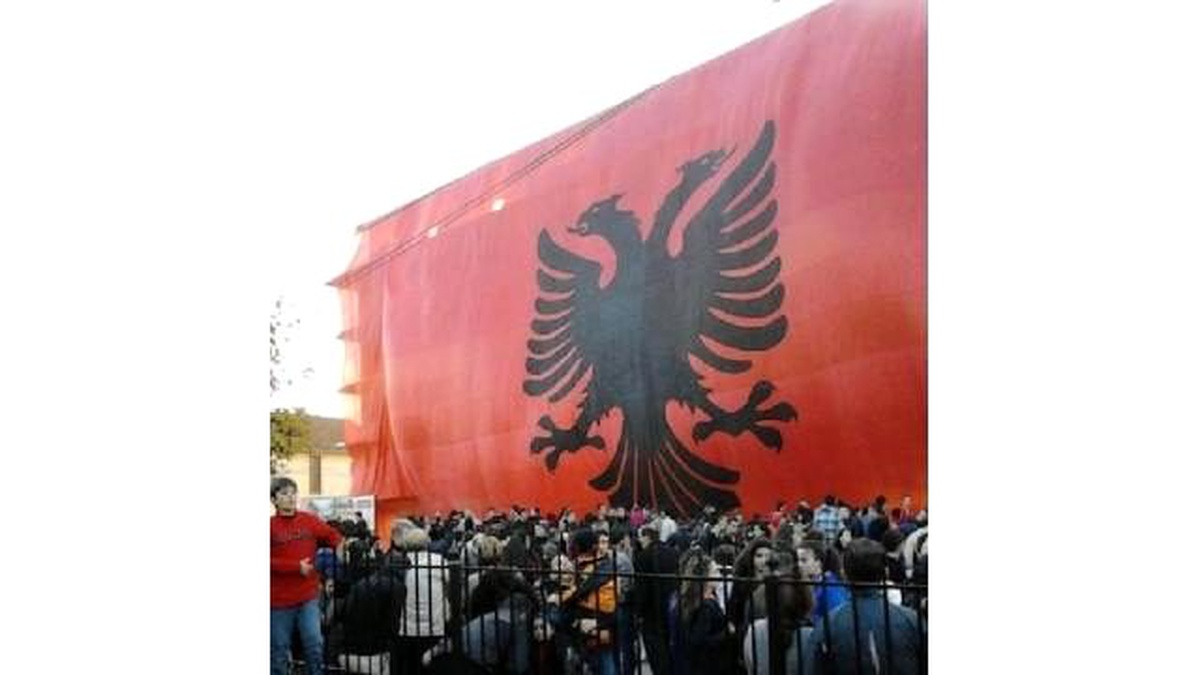 Kosova\'da 28 Kasım Bayrak Günü Kutlamaları Başladı