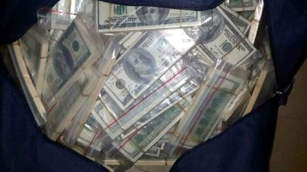 Mersin\'de Sahte Dolar Operasyonu