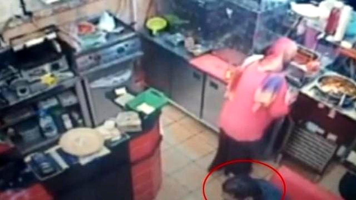 Önce Yemek Yedi, Sonra Hırsızlık Yaptı