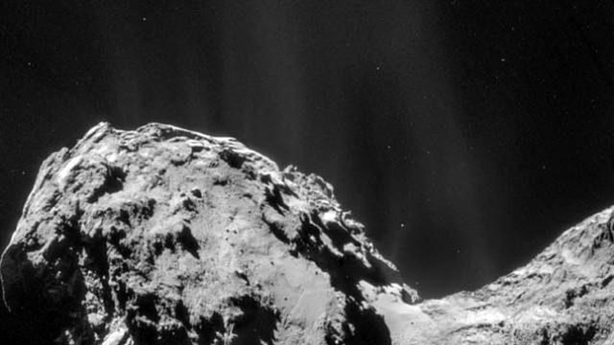 Rosetta, Kuyruklu Yıldızın Dumanını Görüntüledi