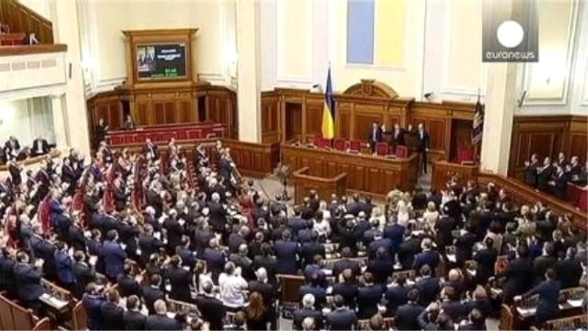 Ukrayna\'da Yatsenyuk Yeniden Başbakan Seçildi