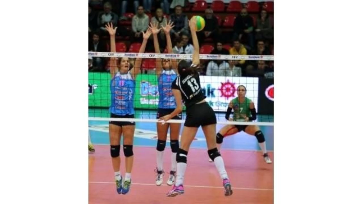 Vakıfbank, Nordmecannica Piacenza\'yı 3-0 Mağlup Etti