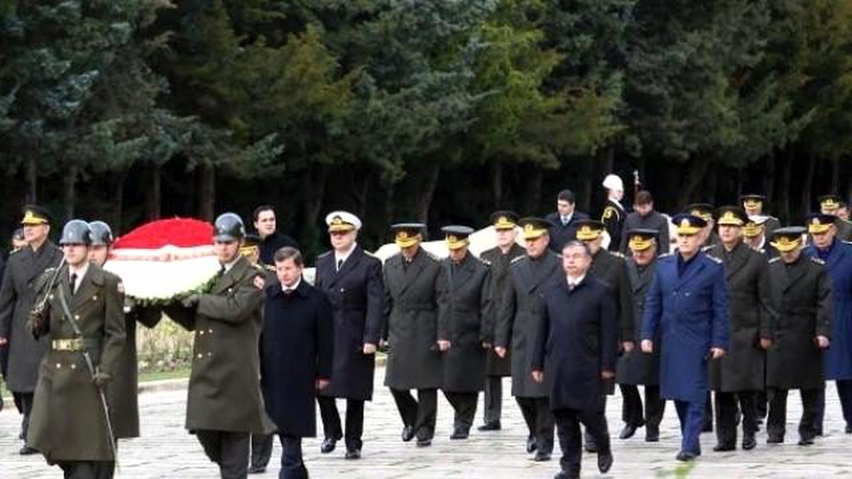 Yaş Üyeleri Anıtkabir\'i Ziyaret Etti