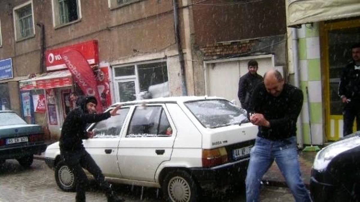 Yılın İlk Karına Esnaf ve Öğrenci Sevinci