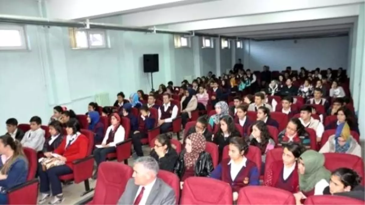 Adıyaman\'da Lise Öğrencilerine Madde Bağımlılığı Semineri