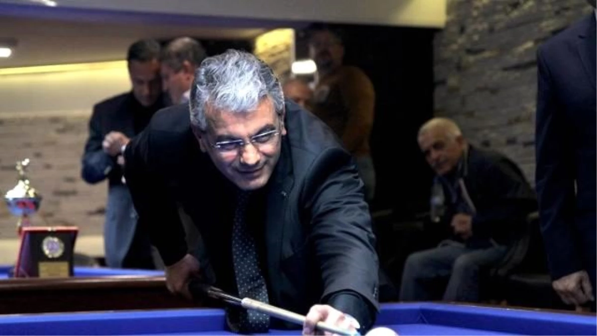 Bilardo Tutkunları Karşıyaka\'da Buluştu