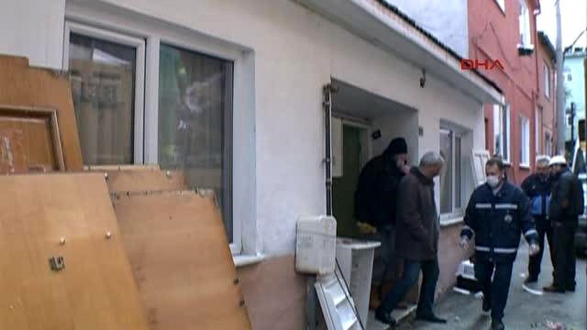 Bursa Bu Evden 3 Kamyon Çöp Çıktı