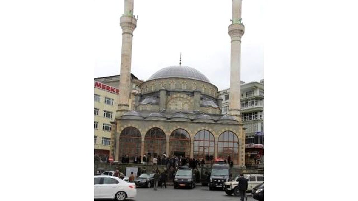 Çevre ve Şehircilik Bakanı Güllüce Rize\'de