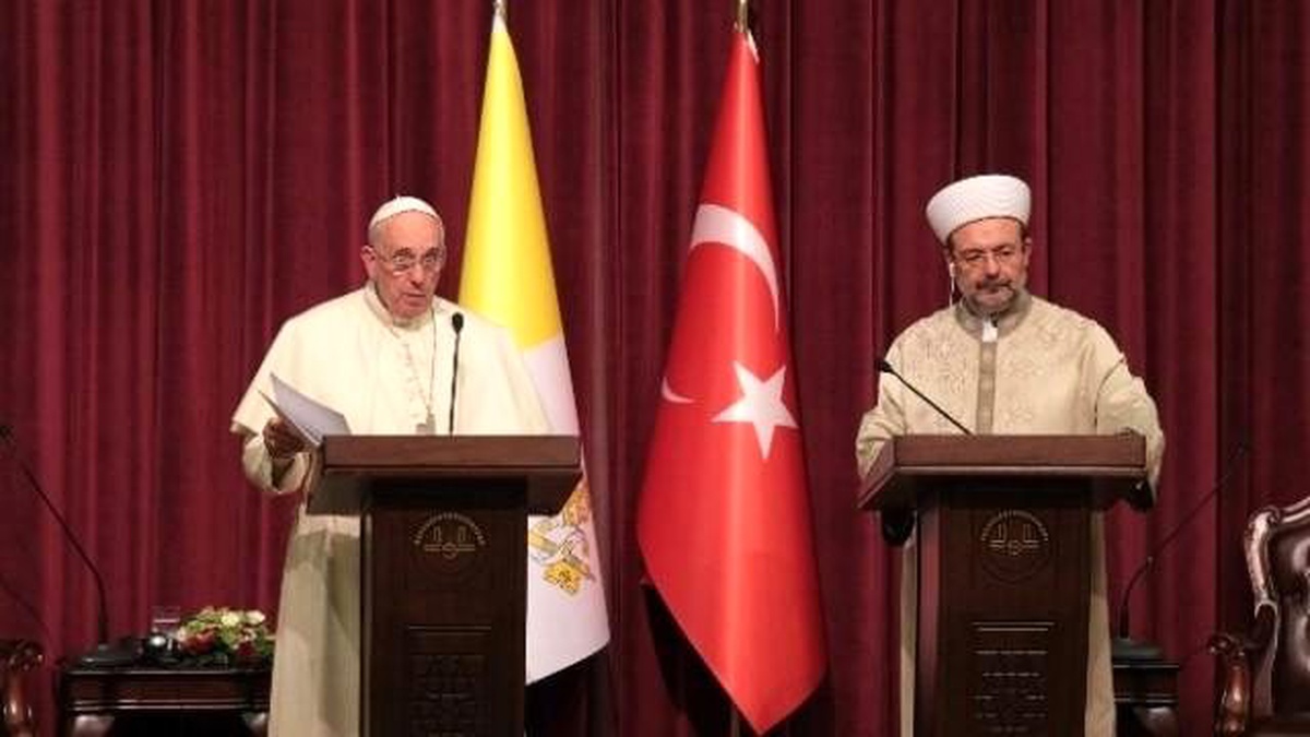 Diyanet İşleri Başkanı Görmez-Papa Francis Ortak Basın Toplantısı..(2)