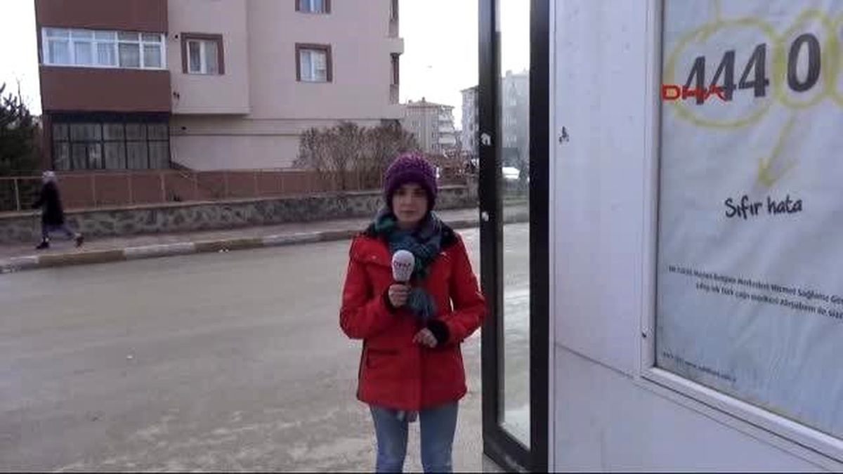Hırsızlar, Bankamatikten 250 Bin Lira Çaldı