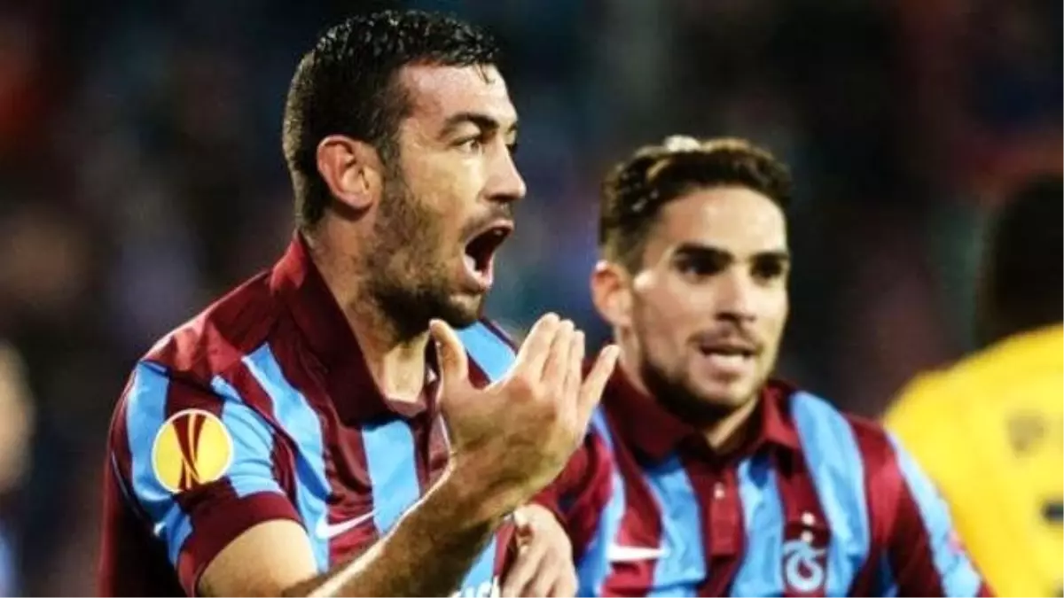 Trabzonspor, Metalist Kharkiv Karşısında İlk Yarıyı 1-0 Önde Kapattı
