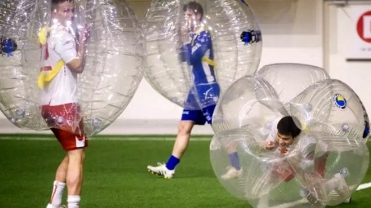 Futbolu Balonda Oynatıyor
