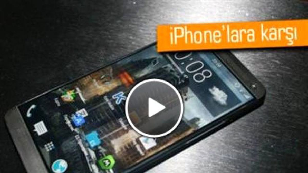 Htc Bir Değil İki Tane Amiral Gemisi Çıkarabilir