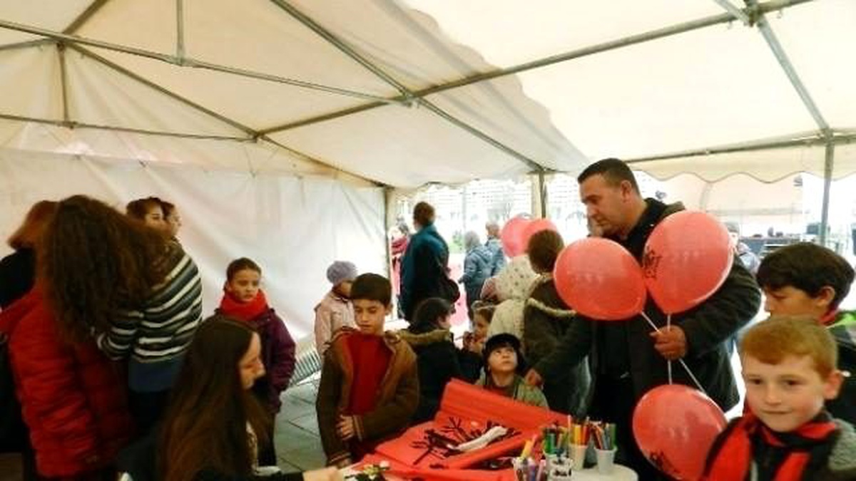 Kosova\'da Bağımsızlık Günü Coşkuyla Kutlandı