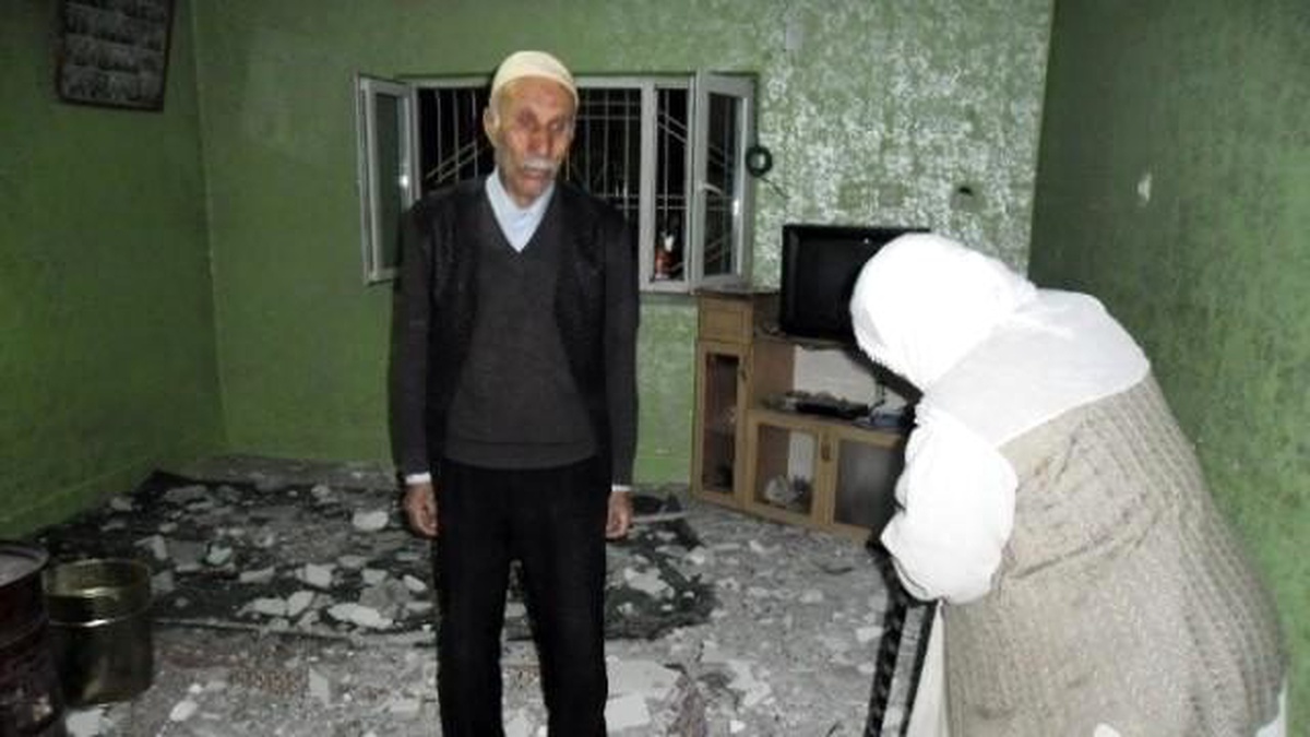 Namaz Kılarken Üstüne Evin Tavanı Çöktü