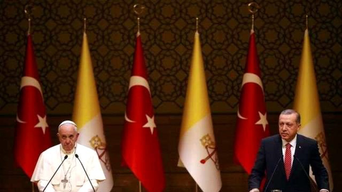 Papa\'nın Ziyareti Bakın Kimi Rahatsız Etti