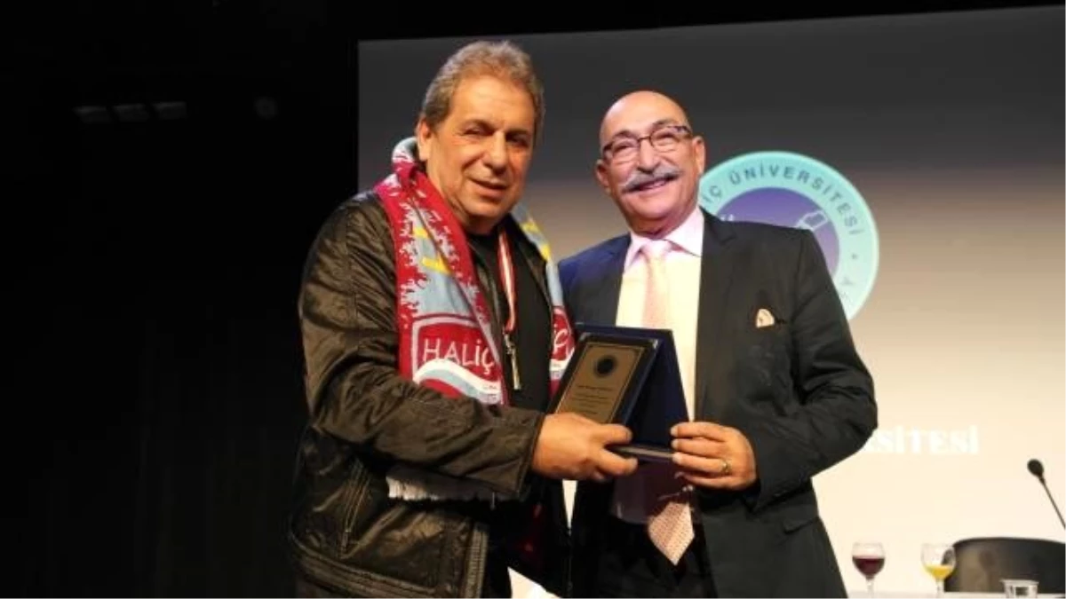 "TÜRK Futbolunun Sorunları" Tartışıldı