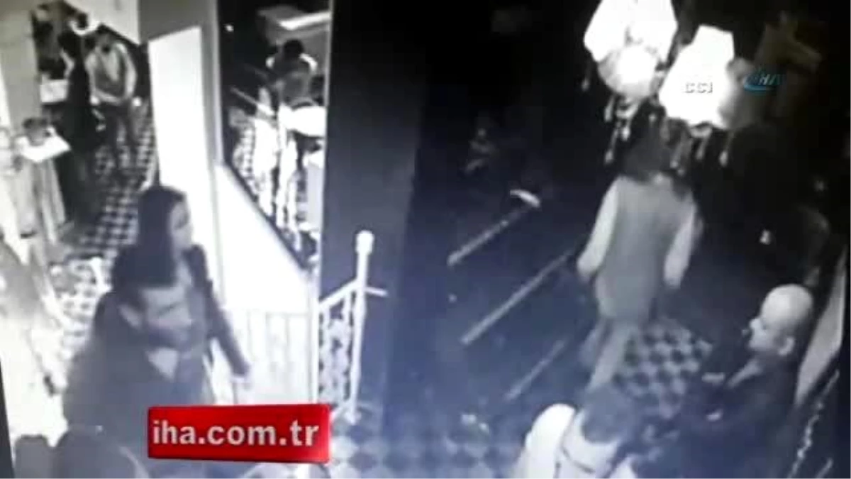Ümit Karan\'ın Barına Yapılan Saldırı Anı Güvenlik Kamerasına Yansıdı